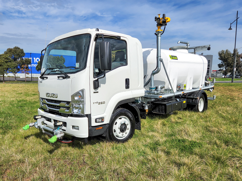 Cascade™ 8,000L Water Truck